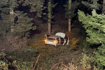 Bolu’da otomobil uçuruma uçtu: 4 yaralı
