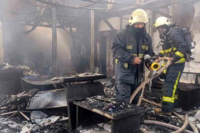 Antalya’da depoda çıkan yangın büyümeden söndürüldü
