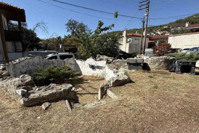 Muğla’da Üç Erenler Türbesi’nin aslından sonra kopyası da kayboldu

