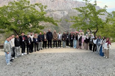 Kosovalı gençler Kemaliye’de ağırlandı

