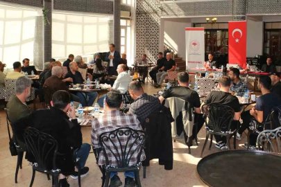 Erzincan’da veteriner hekimlerle istişare toplantısı düzenlendi
