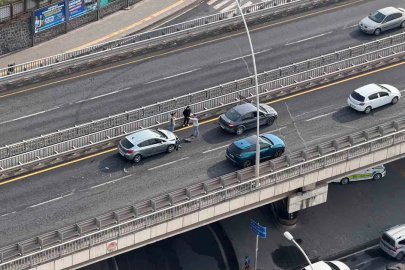 Diyarbakır’da aynı güzergahta 4 otomobil çarpıştı

