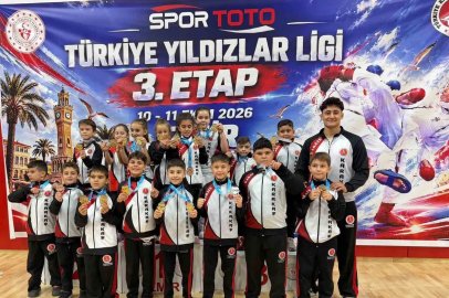 Karate müsabakalarında 43 madalya kazandılar
