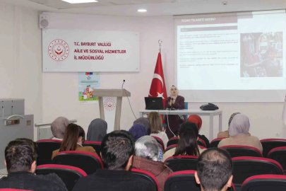 Sosyal hizmet personeli insan ticaretiyle mücadele konusunda bilgilendirildi
