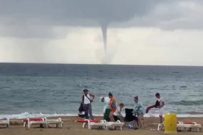 Alanya’da peş peşe üç hortum görüntülendi
