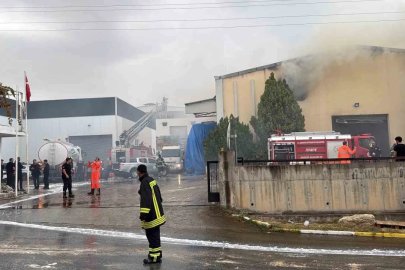 Mersin’de tütün ve makaron fabrikasındaki yangın kontrol altına alındı
