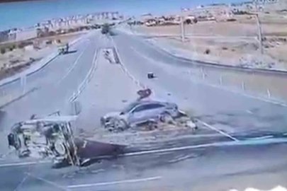 MHP’li vekilin yaralandığı kaza kamerada
