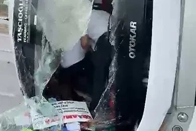 Antalya-Isparta yolunda midibüs devrildi, yaralılar var
