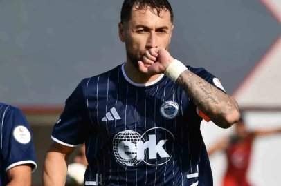 Artun Akçakın hat-trick yaptı
