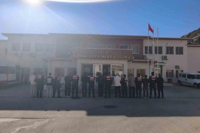 Kuşadası’nda 11 firari hükümlü yakalandı
