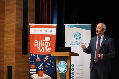 60 yaş üzeri Tazelenme Üniversitesinde "Tıbbi Bitkilerin Doğru Kullanımı" semineri
