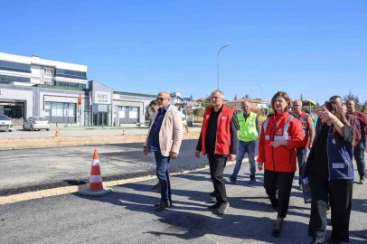 Başkan Ünlüce, 100. Yıl Bulvarı’ndaki çalışmaları yerinde inceledi
