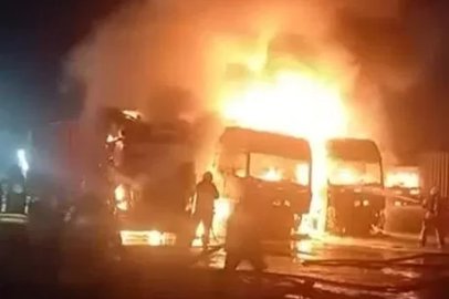 Beylikdüzü’nde tır garajı kundaklandı: 4 araç küle döndü
