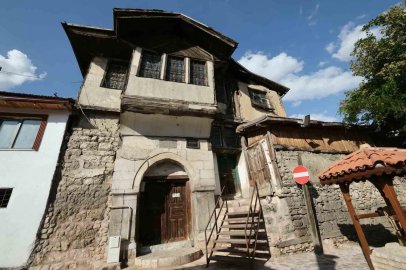Tokat’ta kentsel dönüşüm kapsamında yıkım çalışmaları başladı
