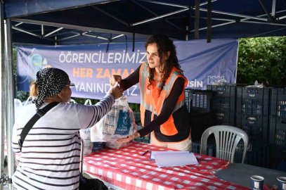 Kuşadası’nda çocuklara 3 haftada 4 bin 200 beslenme paketi dağıtıldı
