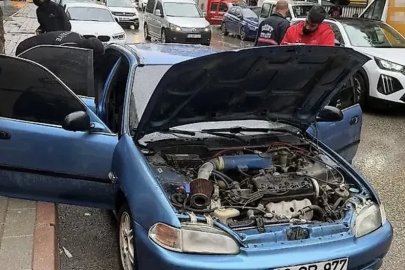 Siirt’te park halindeki otomobil yandı
