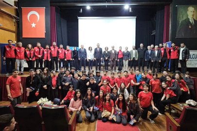 Gölcük’te afet risklerinin azaltılması panelde ele alındı
