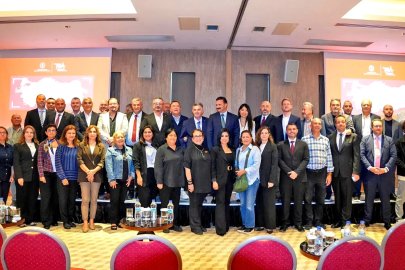 İzmir turizminin dijital geleceği Çeşme’de masaya yatırıldı
