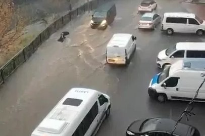 Esenyurt’ta suya kapılan kadın böyle sürüklendi
