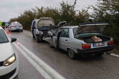 Şarköy’de iki araç çarpıştı: 7 yaralı
