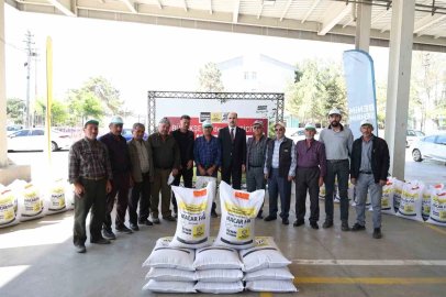 Başkan Altay: "Üreticilerimize bugüne kadar 1 milyon 214 bin kilogram hibe destekli Macar Fiği Tohumu verdik"
