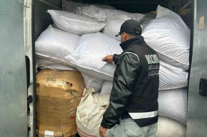 İstanbul’da alkol ve tütün kaçakçılarına operasyon: 6 milyon 500 bin lirayı bulan ürün ele geçirildi
