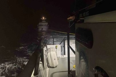 Çanakkale’de sürüklenen teknedeki 3 kişi kurtarıldı
