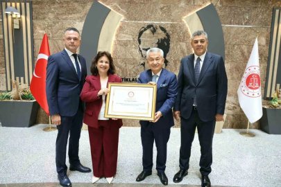 ATO Başkanı Mehmet Şahbaz mazbatasını aldı
