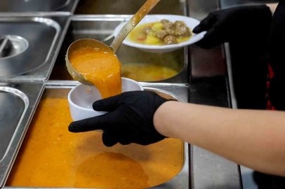 Efeler’in halk sofraları misafirlerini ağırlıyor
