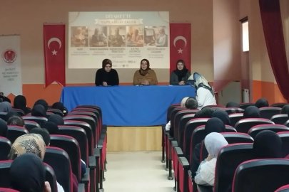 İmam Hatip Lisesinde öğrenci ve velilere yönelik programlar düzenlendi
