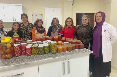 Kadınlar kışlık hazırlıklarını dayanışmayla yaptı

