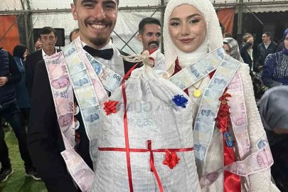 Giresun’da düğünde altın yerine bir çuval fındık taktılar
