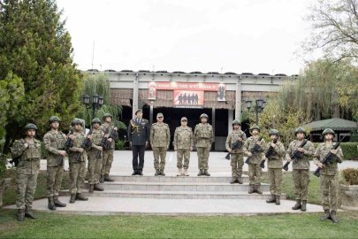 Genelkurmay Başkanı Bayraktaroğlu, Kosova konuşlu Türk Temsil Heyet Başkanlığı’nda

