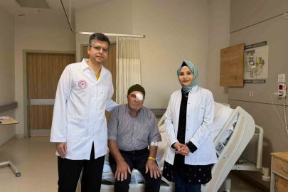 Bilecik’te bir ilk: İki göz ameliyatı tek seansta yapıldı
