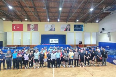 Aydın’da kamu çalışanları masa tenisinde yarıştı
