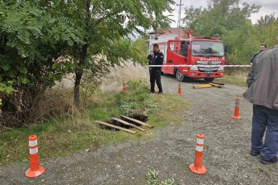 Elazığ’da oluşan çukura ekiplerden önlem
