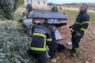 Adıyaman’da otomobil şarampole devrildi: 1 yaralı
