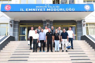 Mersin’de görevini tamamlayan polisler emekliliğe uğurlandı
