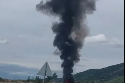 Seyir halindeki kamyonet alev aldı
