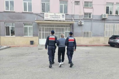 İhsaniye’de aranan şahsı jandarma yakaladı
