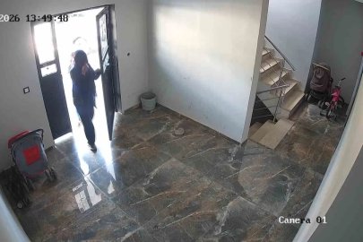 Eliyle yüzünü kapattı, 10 bin TL ve çeyrek altın çaldı: "Görüntülerdeki kişi ben değilim"

