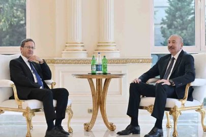 Azerbaycan Cumhurbaşkanı Aliyev, İsrail Cumhurbaşkanı Herzog ile bir araya geldi
