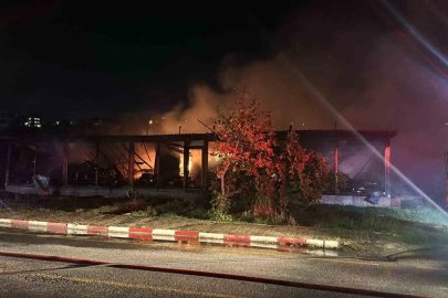 Yalova’da mobilya imalathanesinde yangın
