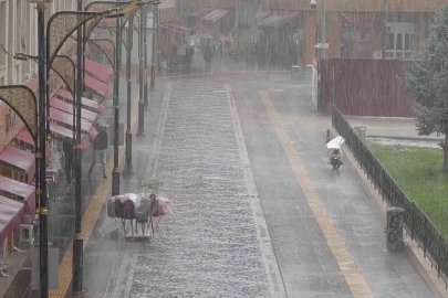 Sivas’ta kuvvetli sağanak maddi hasara yol açtı
