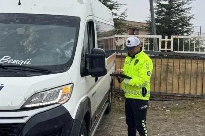 Hayrabolu’da polis ekiplerinden okul çevrelerinde güvenlik uygulaması
