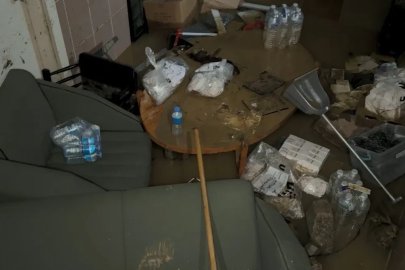 Ayazağa’da göle dönen yollarda vatandaşlar ilerlemekte güçlük çekti
