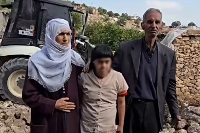 Sosyal medyadan yaptığı çağrı ile depremde evleri hasar gören vatandaşların evlerini yaptırmaya başladı
