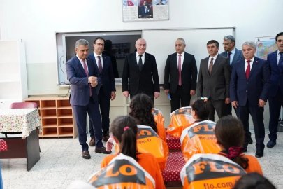 TOBB ve ETSO’dan sosyal sorumluluk kapsamında 250 öğrenciye bot ve mont desteği

