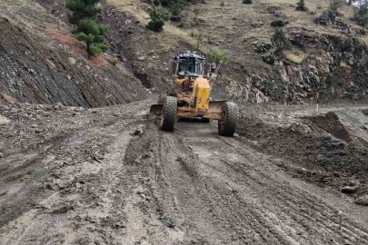 Yahyalı - Kapuzbaşı yolunda temizlik çalışması tamamlandı
