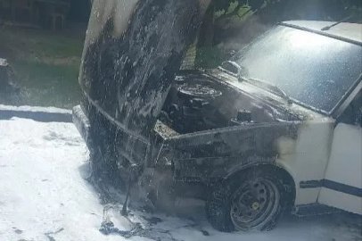 Erzin’de TOFAŞ alevlere teslim oldu
